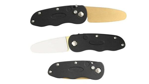 El Fallkniven FS3 Flipstone es un afilador compacto y de alto rendimiento diseñado por la prestigiosa marca sueca Fällkniven, especialista en cuchillos y herramientas de afilado de calidad profesional.