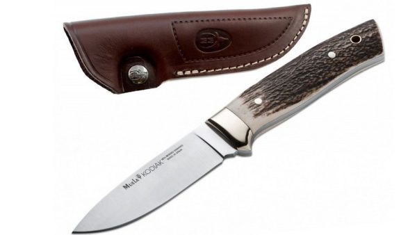 Cuchillo Muela Kodiak-10C es una pieza excepcional de cuchillería, que combina una línea clásica, ideal para quienes buscan una herramienta de alto rendimiento tanto en actividades al aire libre como en caza