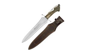 El Muela URSUS-25S es un cuchillo de remate de alta gama, diseñado y fabricado en España por la reconocida firma Manufacturas Muela