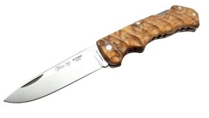 Nieto Storm 203 Olivo es una navaja campera robusta y elegante, fabricada por la reconocida marca española Nieto, en Albacete,