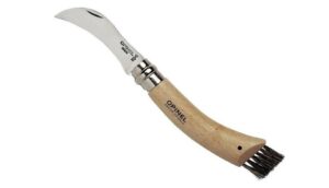 La navaja de setas Opinel es la herramienta imprescindible para los amantes de la micología. Diseñada en Francia, combina precisión, funcionalidad y tradición, facilitando la recolección y limpieza de hongos en el campo.