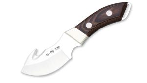 El Cuchillo Desollador Miguel Nieto es una herramienta especializada para cazadores, diseñada para garantizar cortes limpios y precisos en tareas de desuello y procesamiento de piezas.
