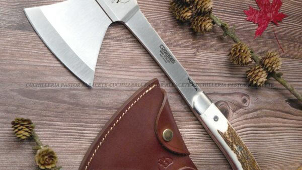 Hacha Cudeman Tonka N695 – Hacha de Caza & Supervivencia – Empuñadura de Ciervo Pulido