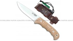 Cudeman 148-XC Bushcraft es una herramienta completa para entornos outdoor, combinando un cuchillo robusto con un set de supervivencia integrado.