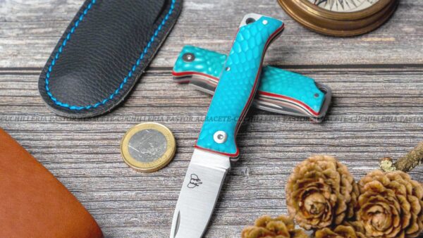 Cudeman MT-10:  Navaja compacta, elegante y funcional