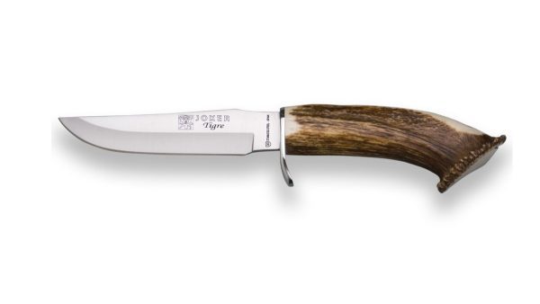 Cuchillo de Caza Joker Tigre ha sido fabricado bajo la Denominación de Origen de Albacete (España). Se trata de un cuchillo deportivo perfecto para tus lances de caza.