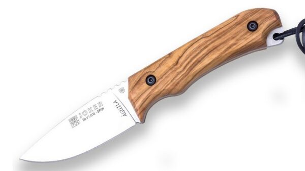Cuchillo Joker Águila es una herramienta de alta calidad diseñada para actividades al aire libre como la caza, el camping y el senderismo. Fabricado en Albacete, España, este cuchillo destaca por sus materiales premium y su construcción robusta.