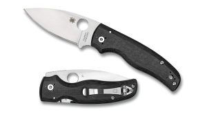 La Spyderco Shaman C229GP representa la excelencia de la ingeniería moderna en navajas plegables tácticas.