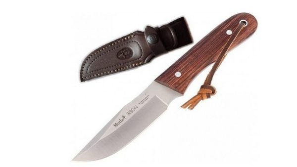 Muela Bison-9.NL es un cuchillo de caza de fabricación española que combina tradición artesanal con materiales de alta calidad,