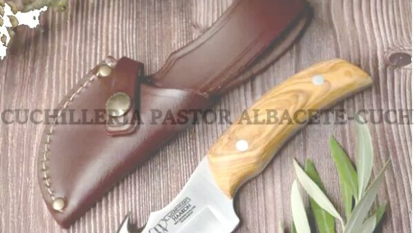 Cuchillo Cudeman Haakon 137-L– Desollador profesional con empuñadura de goma inyectada 