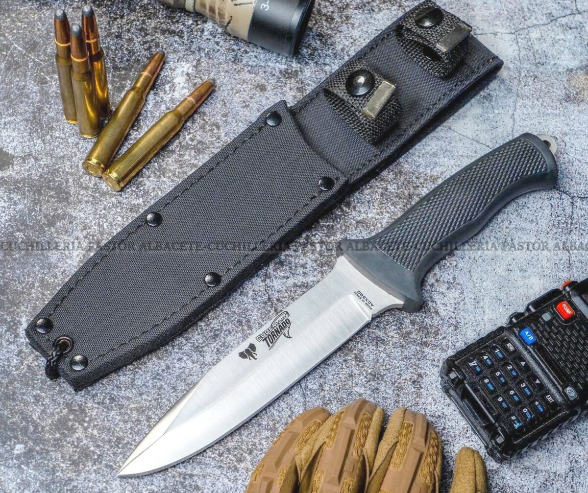 El Cudeman 177-H Tornado es un cuchillo de supervivencia fabricado en Albacete por la prestigiosa marca española Cudeman.