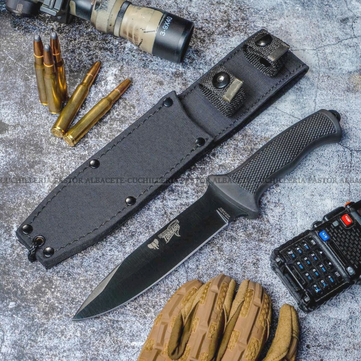 El Cudeman 177-N Tornado es un cuchillo de supervivencia fabricado en Albacete por la prestigiosa marca española Cudeman.