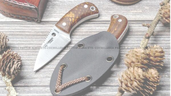 El Cudeman Yoda 200-JM-K es una de las versiones más exclusivas dentro de la familia de cuchillos compactos Yoda, diseñados y fabricados en Albacete (España)