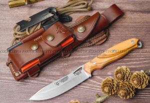 El Cudeman Opus Ness Wolf 208-LC Olivo es un cuchillo de caza y bushcraft fabricado artesanalmente en Albacete, España.