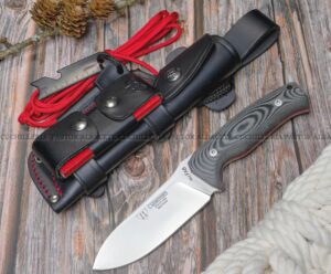 Cudeman 298-MC FAB Micarta negra es un cuchillo de fabricación española que destaca por su combinación de elegancia, materiales premium y robustez.