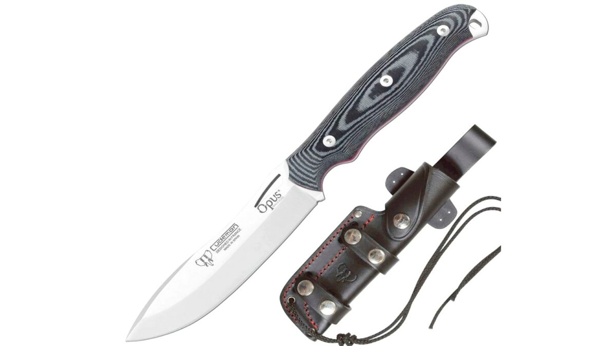 El Cudeman Opus Ness Wolf 208-M Micarta negra es un cuchillo de caza y bushcraft fabricado artesanalmente en Albacete, España.