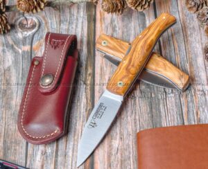 La Navaja Cudeman Delta 344-LF es una de las piezas más representativas de la cuchillería artesanal de Albacete (España), fabricada por la reconocida marca Cudeman.