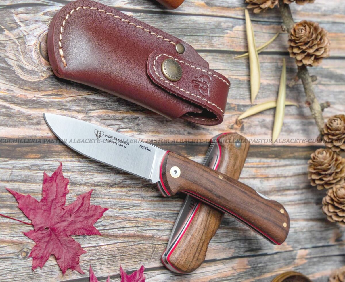 a Navaja Cudeman Mini Pandora 389-G es una versión compacta y elegante de la prestigiosa serie Pandora, diseñada y fabricada por Cudeman en Albacete