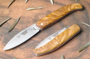 La Navaja Cudeman Pastora 418-L es una pieza clásica de la cuchillería española, fabricada artesanalmente en Albacete (España) por la prestigiosa marca Cudeman.