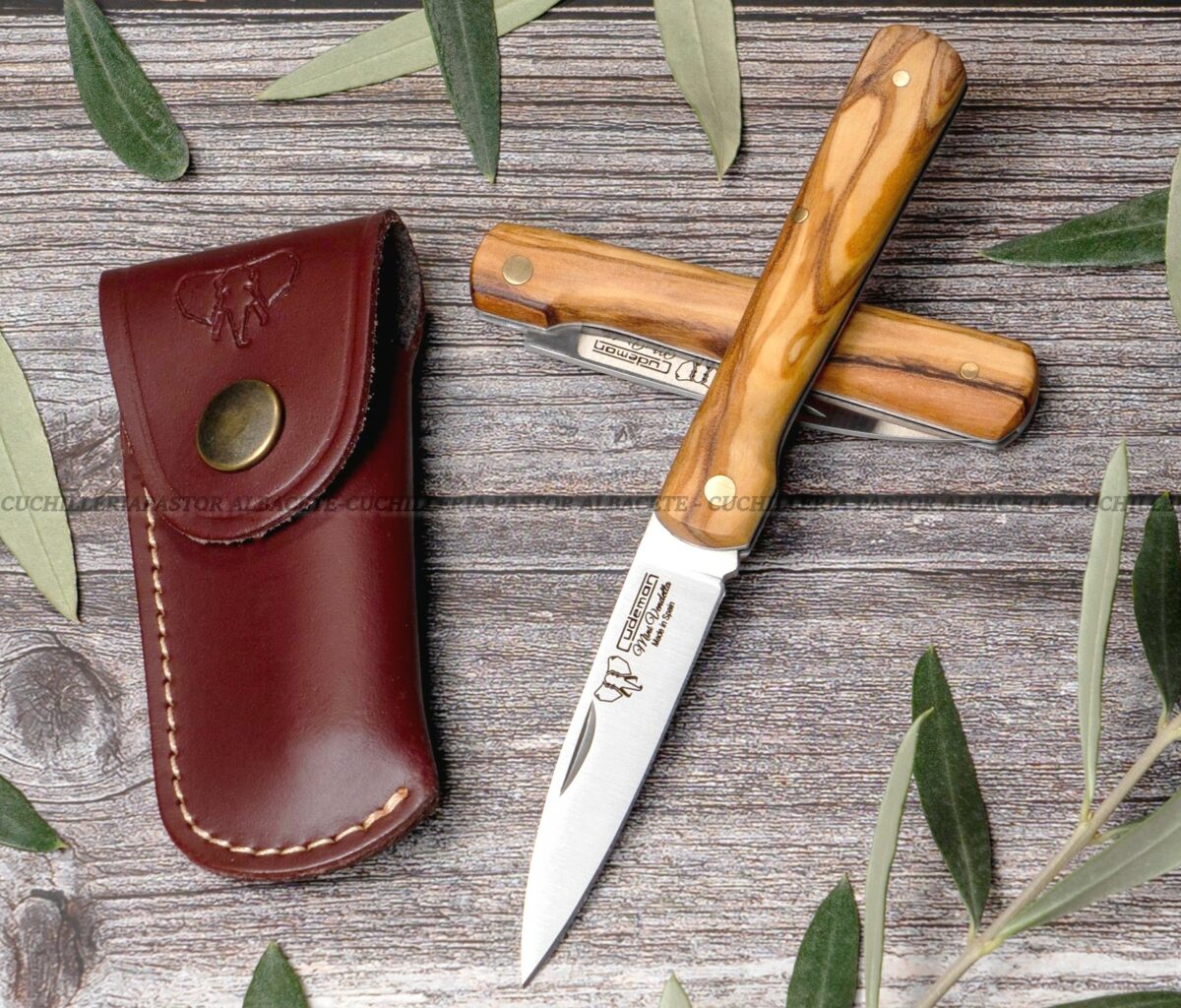 avaja  Cudeman Mini Vendetta 451-LF  Madera de Olivo– Hecha en Albacete, España