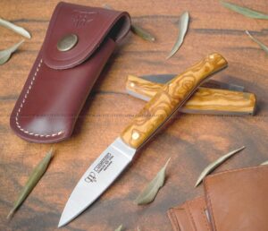 La Navaja Cudeman Catalana es un icono de la cuchillería tradicional española. Fabricada íntegramente en Albacete (España),