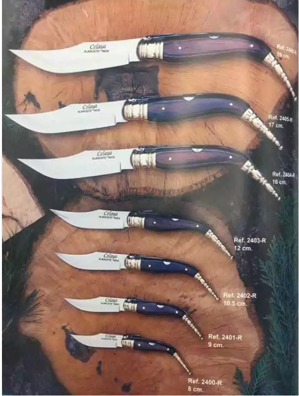 Navaja Celaya Bandolera es una pieza icónica de la cuchillería tradicional española, fabricada de forma artesanal en Albacete, cuna de los mejores cuchilleros del mundo.