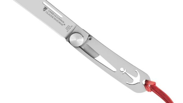 La Claude Dozorme 4953 es una navaja de bolsillo clásica y elegante, diseñada y fabricada en Thiers, Francia, cuna de la cuchillería francesa.