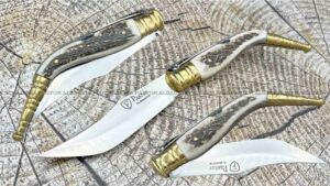 Navaja Pastor Bandolera  es una pieza icónica de la cuchillería tradicional española, fabricada de forma artesanal en Albacete,