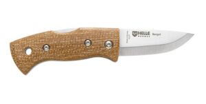 Helle Berget 2001763 –Mostaza  es una navaja  escandinava diseñada para aventureros que buscan fiabilidad, tradición y rendimiento en condiciones exigentes.