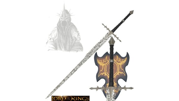 La Espada de Nazgul es una imponente réplica ornamental inspirada en las armas empuñadas por los Nueve Jinetes Negros, los espectros más temidos de la legendaria saga El Señor de los Anillos.