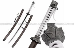 La Katana  inspirada en el videojuego Sekiro: Shadows Die Twice es una espectacular réplica no oficial diseñada para coleccionistas, amantes de la cultura japonesa y fans del gaming.
