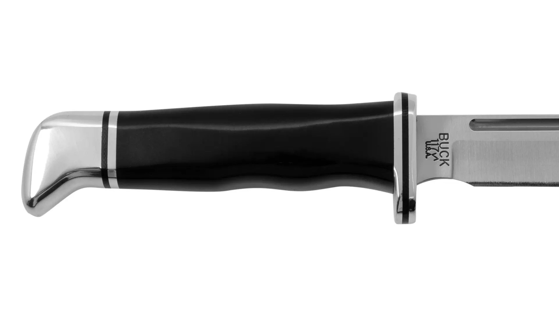 El Buck Brahma 0117BKS es un cuchillo de hoja fija diseñado para los amantes de la caza, el bushcraft y las actividades al aire libre