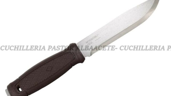 El Morakniv Garberg Grand 14641 es un cuchillo de bushcraft y supervivencia diseñado para quienes exigen máxima resistencia, precisión y durabilidad