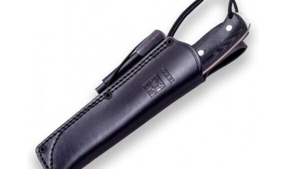 El Cuchillo Joker Nomad CM125-P Micarta, fabricado en Albacete (España), es una herramienta robusta y versátil diseñada para supervivencia avanzada, bushcraft intensivo y uso profesional en la naturaleza.