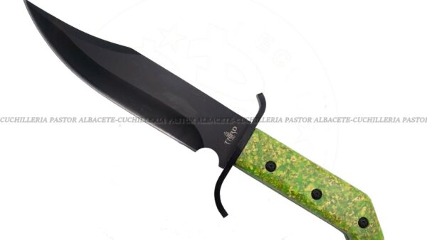 El cuchillo Third H1100V estilo Bowie es una herramienta potente y versátil, diseñada especialmente para actividades de caza, supervivencia y uso outdoor.
