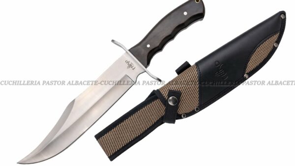 El cuchillo Third H1202N estilo Bowie es una herramienta de gran tamaño, potencia y elegancia, diseñada para caza mayor, supervivencia y uso intensivo en exteriores.