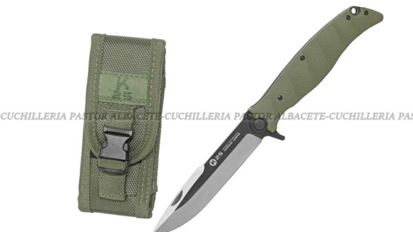 La navaja táctica K25 G10 Verde K destaca por su diseño moderno y funcional, ideal para actividades al aire libre como senderismo, camping o supervivencia.