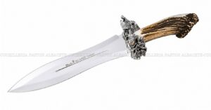 El AGARRE de LUJO no es simplemente un cuchillo: es una pieza de colección concebida para quienes valoran la excelencia, la tradición y la artesanía de alto nivel.