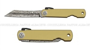 La Navaja Albainox Damasco 25346 es una pieza excepcional que combina diseño moderno, materiales de alta calidad y una cuidada fabricación orientada a los aficionados de la cuchillería premium.