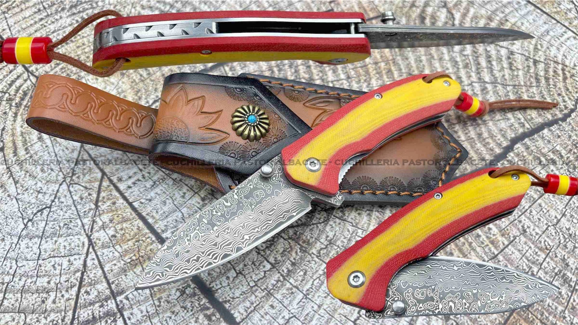 La Albainox Navaja Damasco 73 Capas es una pieza exclusiva diseñada para quienes buscan calidad, elegancia y máxima precisión en una navaja de alta gama