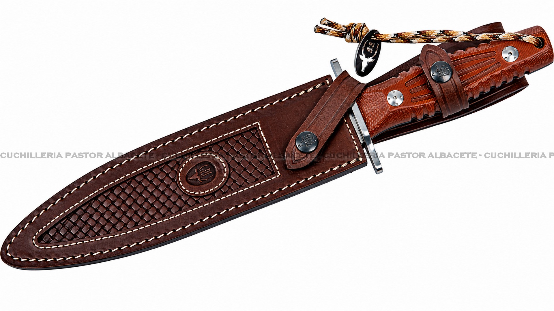 Muela DG-21C es una daga de caza y remate de alta gama diseñada para cazadores exigentes y coleccionistas que buscan calidad, resistencia y tradición artesana española.