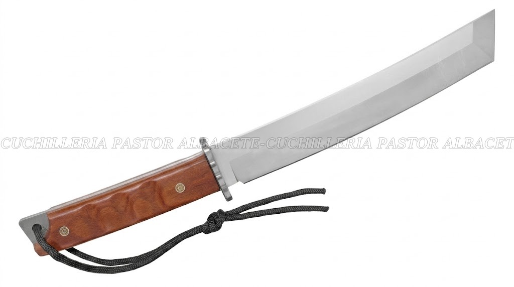 El Cuchillo Albainox Wakizashi 32865 es una pieza única inspirada en la legendaria espada corta samurái japonesa Wakizashi,