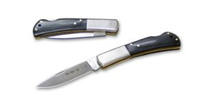 La Kanetsune Kaico-Tou Kuro KB-511 es una navaja plegable japonesa que combina tradición artesanal, funcionalidad y un diseño clásico.