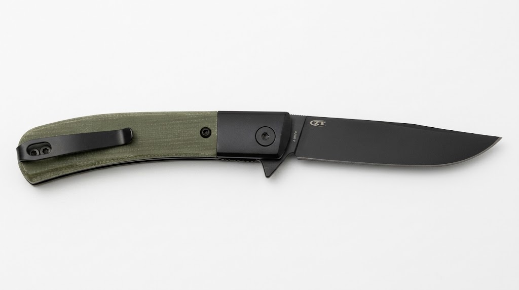 La Böker Plus Modern Gentleman es una navaja plegable ligera, elegante y funcional, ideal para quienes aprecian los diseños discretos, los materiales resistentes y la calidad de fabricación alemana.
