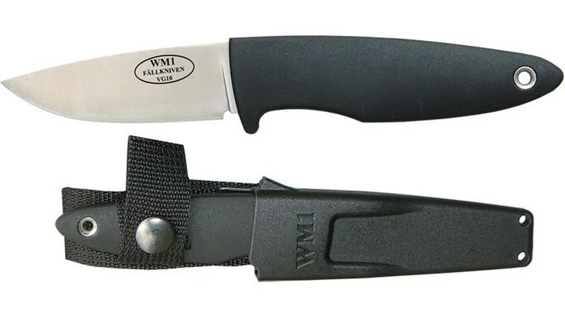 El Fallkniven WM1z es un cuchillo de supervivencia de alta calidad, diseñado por la prestigiosa marca sueca Fallkniven para ofrecer rendimiento profesional en un formato ligero y ergonómico.